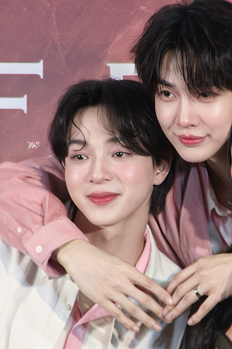 limnannii's tweet photo. คิดถึง 🥺 https://t.co/iKAo9rIkHd