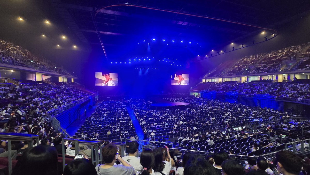 noryeahhh's tweet photo. ตื่นเต้นwa 🥹🥹 #4EVEUnchainedConcert_Day1
#4EVEConcert #4EVE https://t.co/RfcvWgCuja
