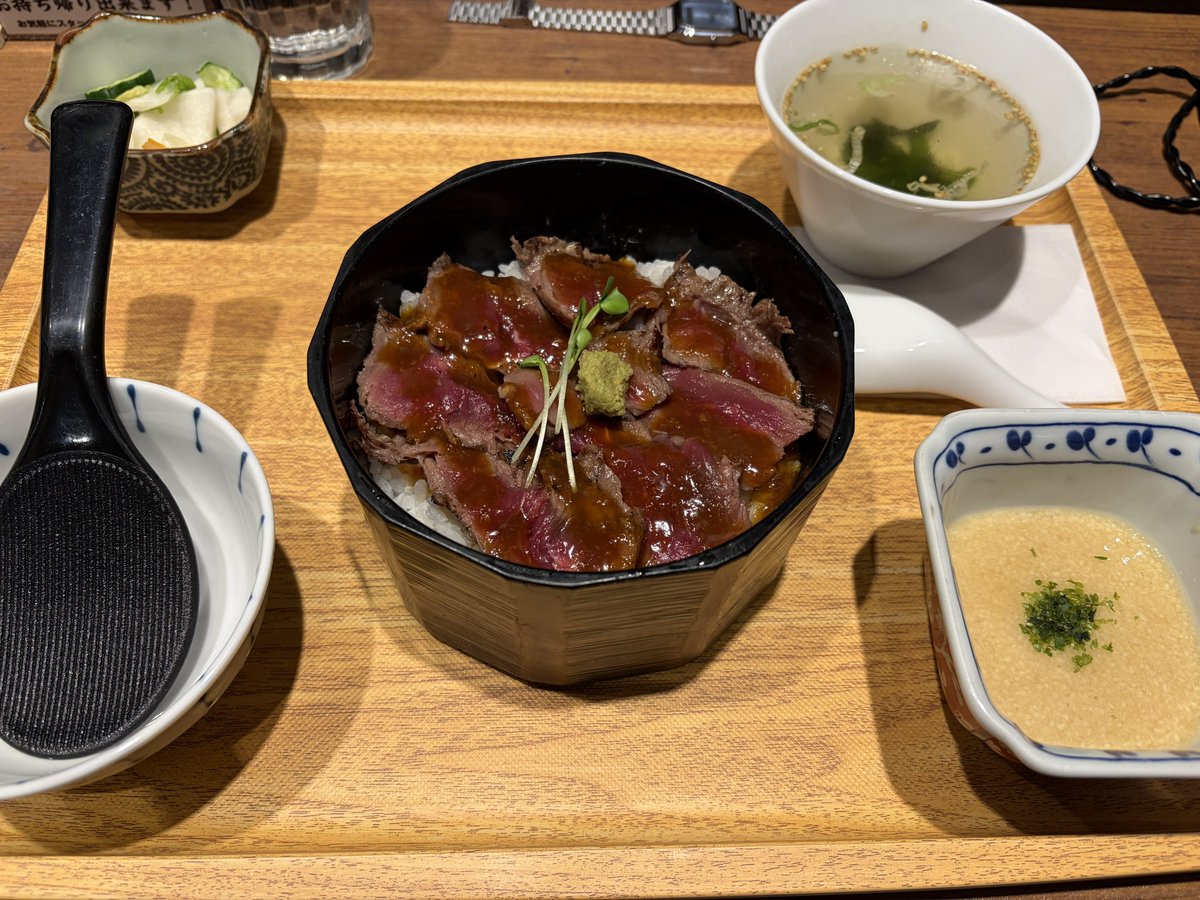 kiritayume's tweet photo. 国体で旭川。ついでにおみやげも https://t.co/8JQXbPrnHx