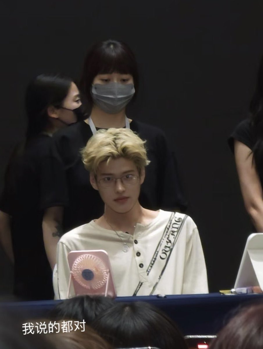 soheejoos's tweet photo. this is his #1 hairstyle in his career rn https://t.co/5blWm07E3T