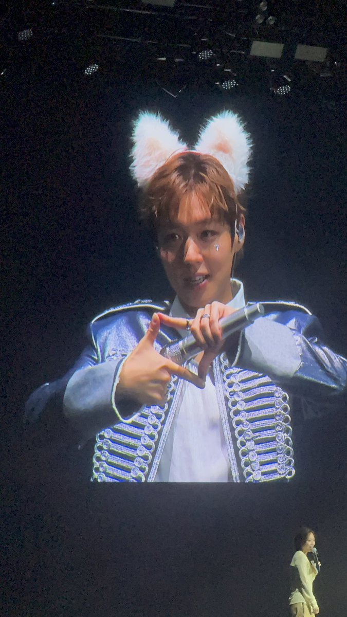 KpopStarzLive's tweet photo. Cute poses from jihoonie!!! He’s really a cute pose machine ✋🏻
#PARKJIHOON #박지훈 #REFLECTinKUALALUMPUR #JihooninKL #JihooninMY #REFLECTinKL #REFLECTinMY https://t.co/fNIADU420h