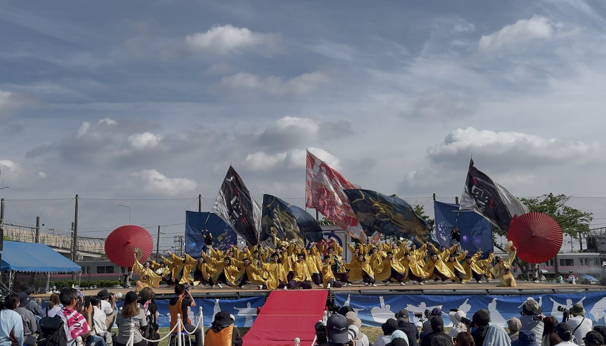 yakumo_ichiza's tweet photo. 【犬山踊芸祭1日目】

犬山踊芸祭にてVanish[¡!]を初披露いたしました！

石川五右衛門と金鯱をめぐる大捕物はいかがですか？

また、八雲一座やメンバーへの缶バッチもありがとうございました！

明日も演舞をさせて頂きますので是非お越しください！ https://t.co/jlPzjVpmfK