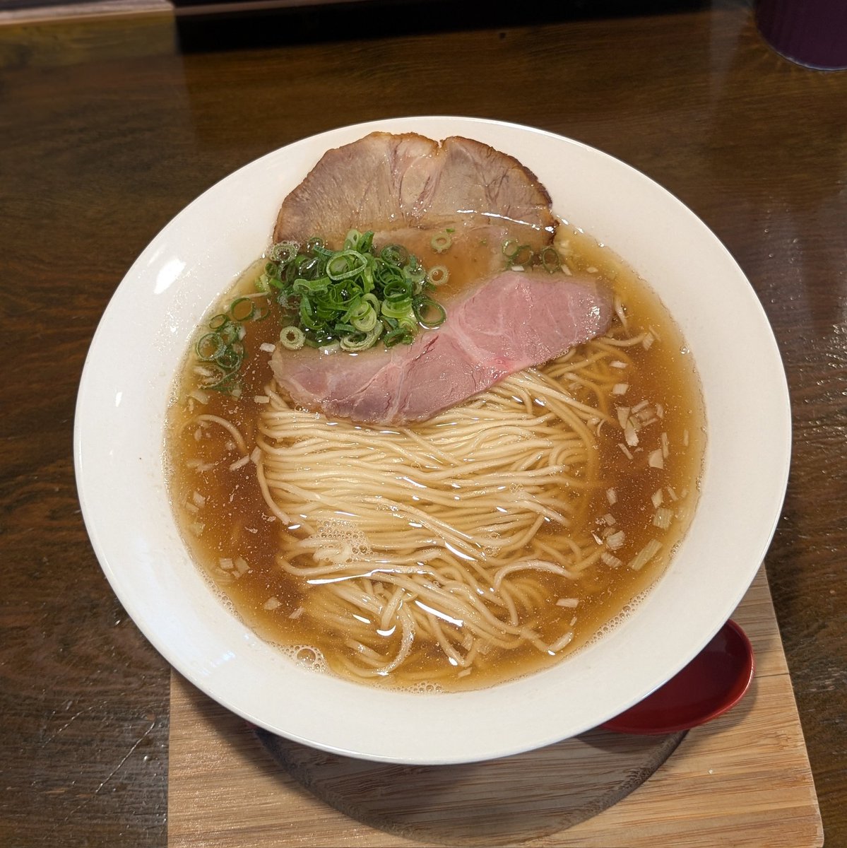 2kumaz's tweet photo. 昼麺は4年振りに #一関市三関 #ラーメンは好きですか
コク旨煮干し中盛1150円🍜
煮干しの香りとコクが美味い
あっさりスープにモッチリ細麺が合います
具材は二種のチャーシューとネギ
久々でしたがまた行こう
次は味噌か油そばか迷うな🤔
相変わらず人気店ですね😊
#ラーメン https://t.co/TzffeA39uG