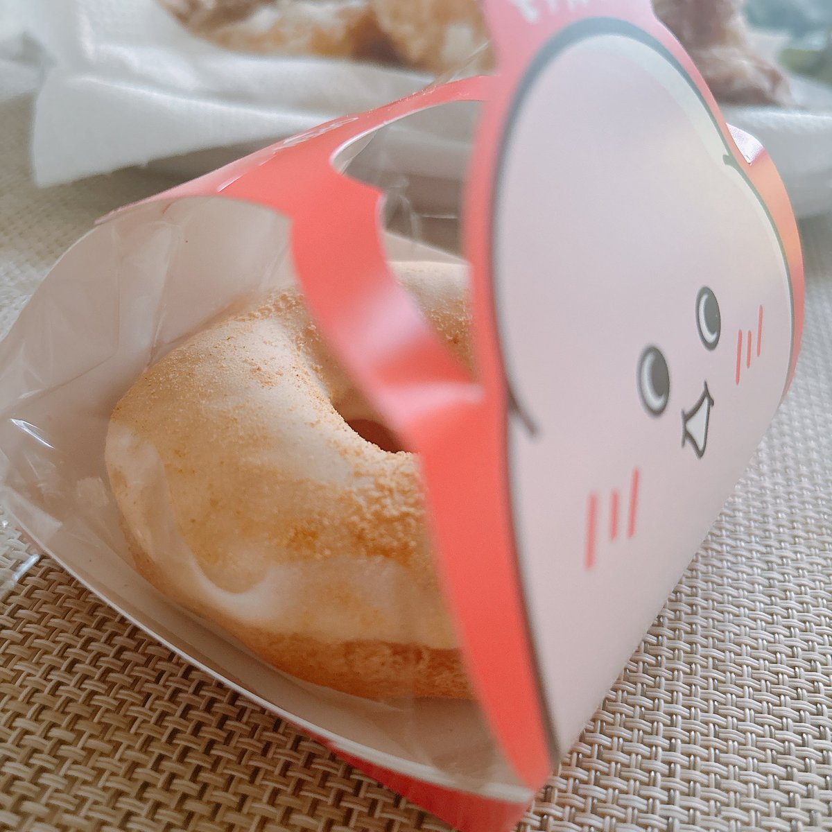 WhiteNight0812's tweet photo. 今回初めての
もっちゅりん🥰
ポンデリングのもっちりをかなりもっちりさせた感じだった！！
味的にはみたらし味がいっちゃんダントツでおいしーい！

もちゅもちゅなキャラかわいい🫶🍩 https://t.co/dfAaYqpQSW