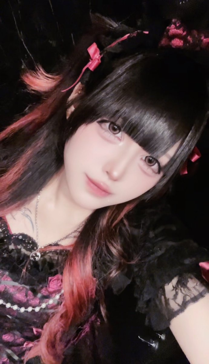 rizuBOMB's tweet photo. ヒカチルいますよ #自撮り界隈  #歌舞伎町  #コンカフェ https://t.co/HY2TPuiVCD