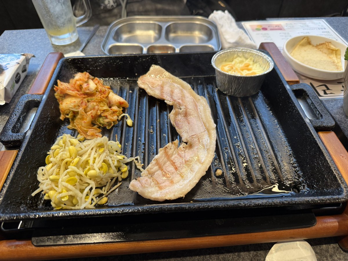 Genji1130's tweet photo. サムギョプサル食べてお腹ぱんぱん
美味しかった https://t.co/LznH31b04U