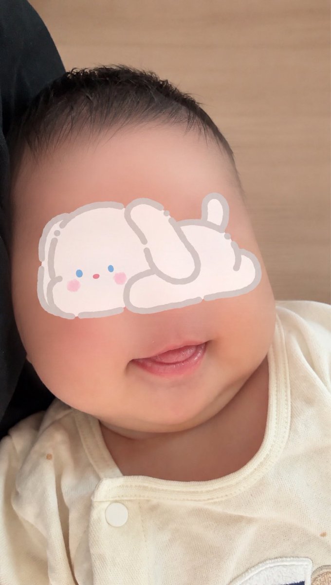 lattechicchi's tweet photo. いつも片方だけ口角上がるのしか撮れてなかったけどついににこにこの新生児微笑😭😭😭
もう少しでなくなるかなぁさみし😭😭 https://t.co/h3699uwPDZ