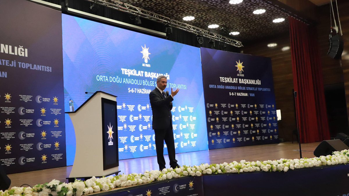 Recep_ayd25's tweet photo. 📍Van | Orta Doğu Anadolu Bölgesi Strateji Kampı

Strateji Kampımızın ikinci gününde, Genel Merkez Teşkilat Başkan Yardımcımız Sayın  Mustafa Alkayış’ın gerçekleştirdiği “AK Parti Teşkilat ve Siyaset Anlayışı” konulu sunumlarını dinliyoruz. https://t.co/kINX5VA0F2