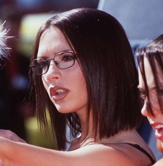 lilguccidress's tweet photo. did someone say posh with glasses https://t.co/1oYghJ3VGr
