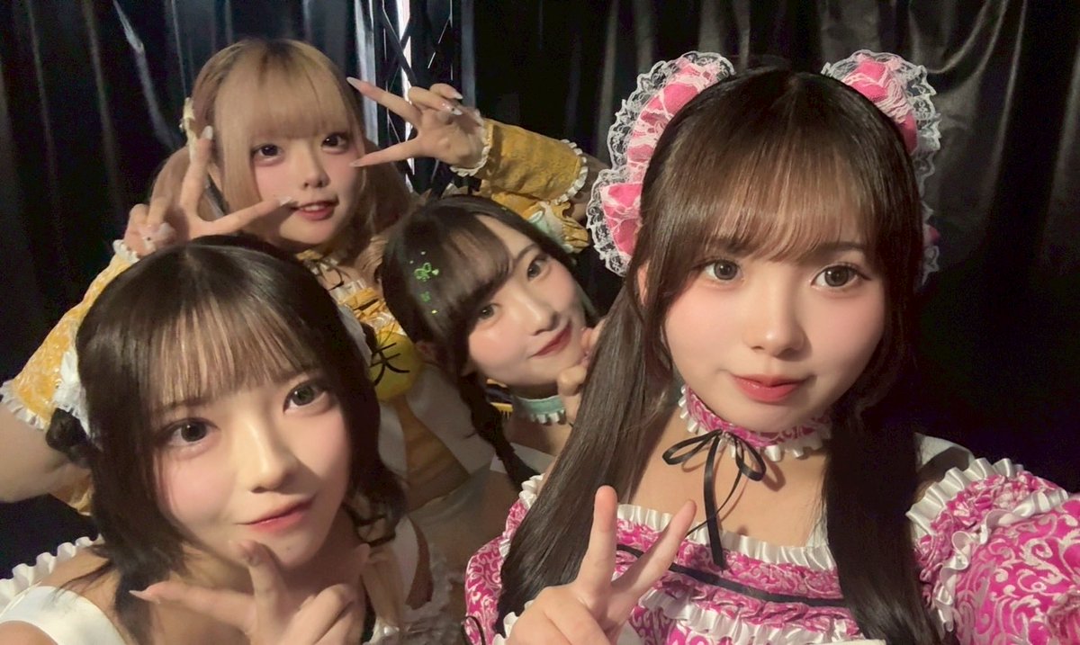 menkoina_tohoku's tweet photo. 仙台イービーンズ4F 杜のガーデンテラス
#めんこいな東北 定期公演
-supported by せんだい堂-
ありがとうございました🌈

寒さも吹き飛ばすみなさんの熱気でした🔥

熱く楽しくライブをできたと思います✨

松山あおいさんもギミラブ！さんもありがとうございました🩷💛💚🤍 https://t.co/iOHUBQSPO6
