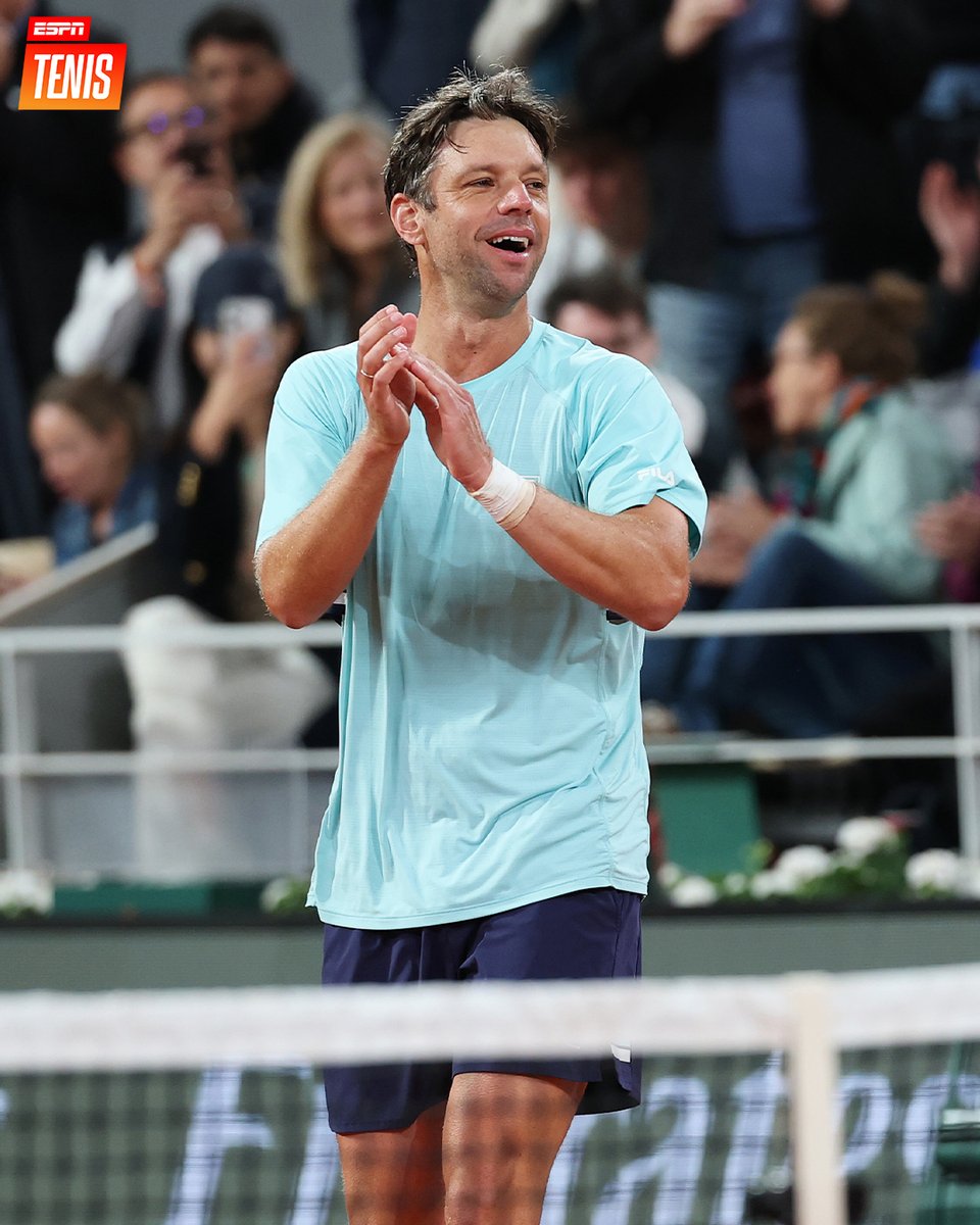 ESPNtenis's tweet photo. Leyenda del tenis argentino. 🇦🇷👏

@HoracioZeballos https://t.co/ugazId8RV2