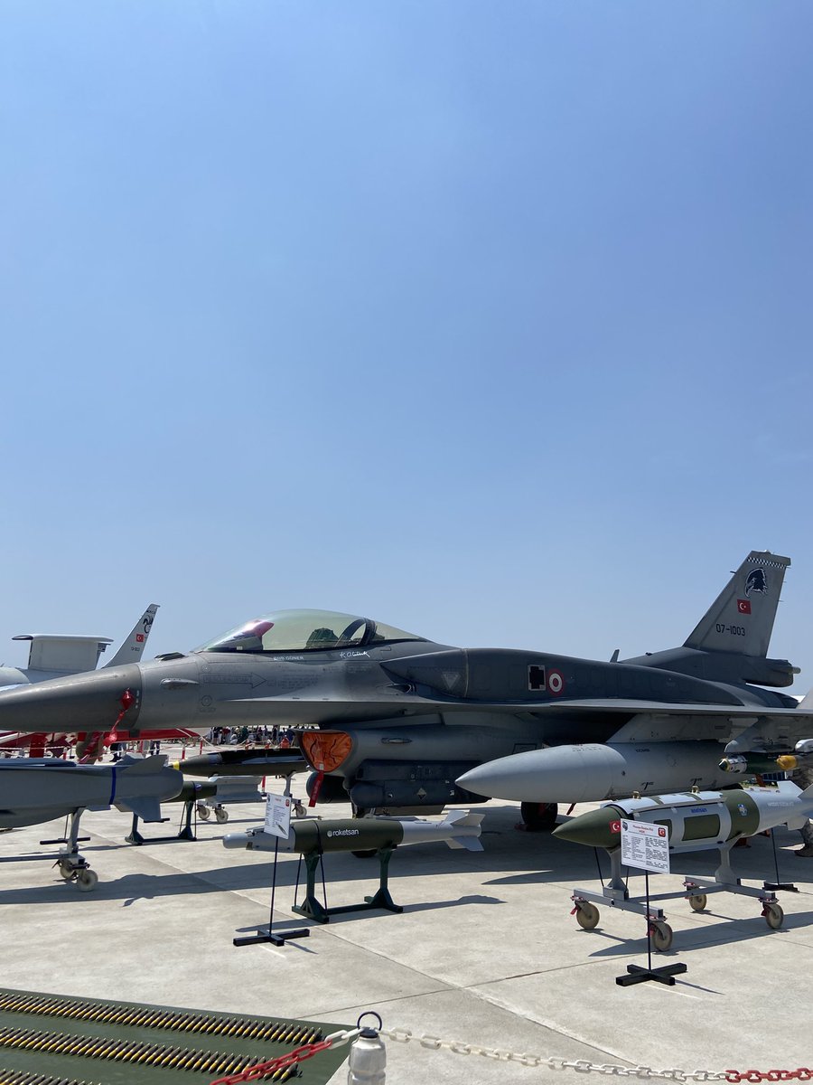 ForYouYali's tweet photo. vuralim pkkyi kandilde
vuralim isidi bagdat collerinde 
yeter artik bitsin bu baris
havaya kalksin f-16larimiz https://t.co/Ezm2vyTeNx