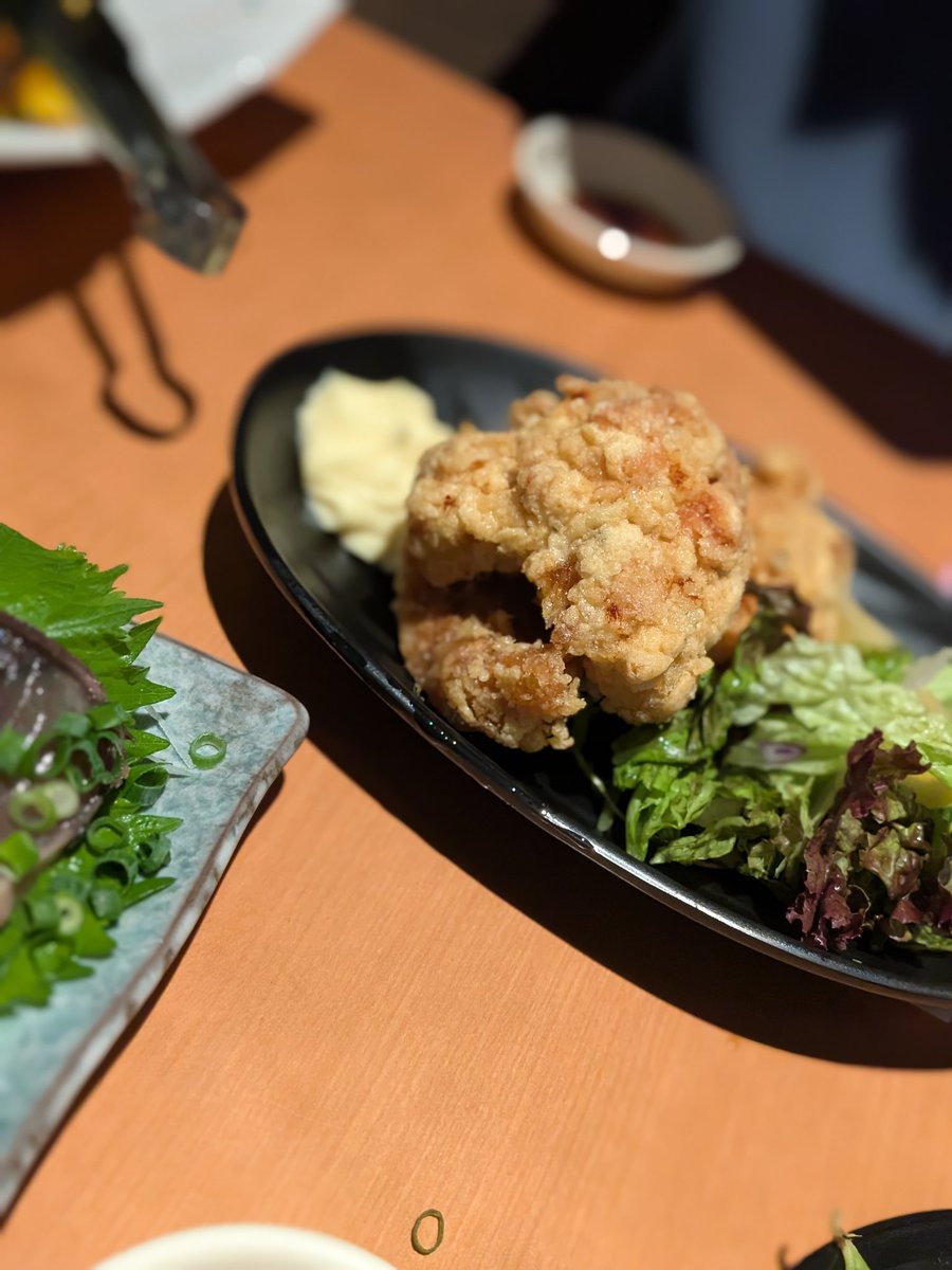 dorablacker's tweet photo. マイファス繋がりの一輝くんと飲みー
ライブはないけどね😂 https://t.co/Sloog0uybs