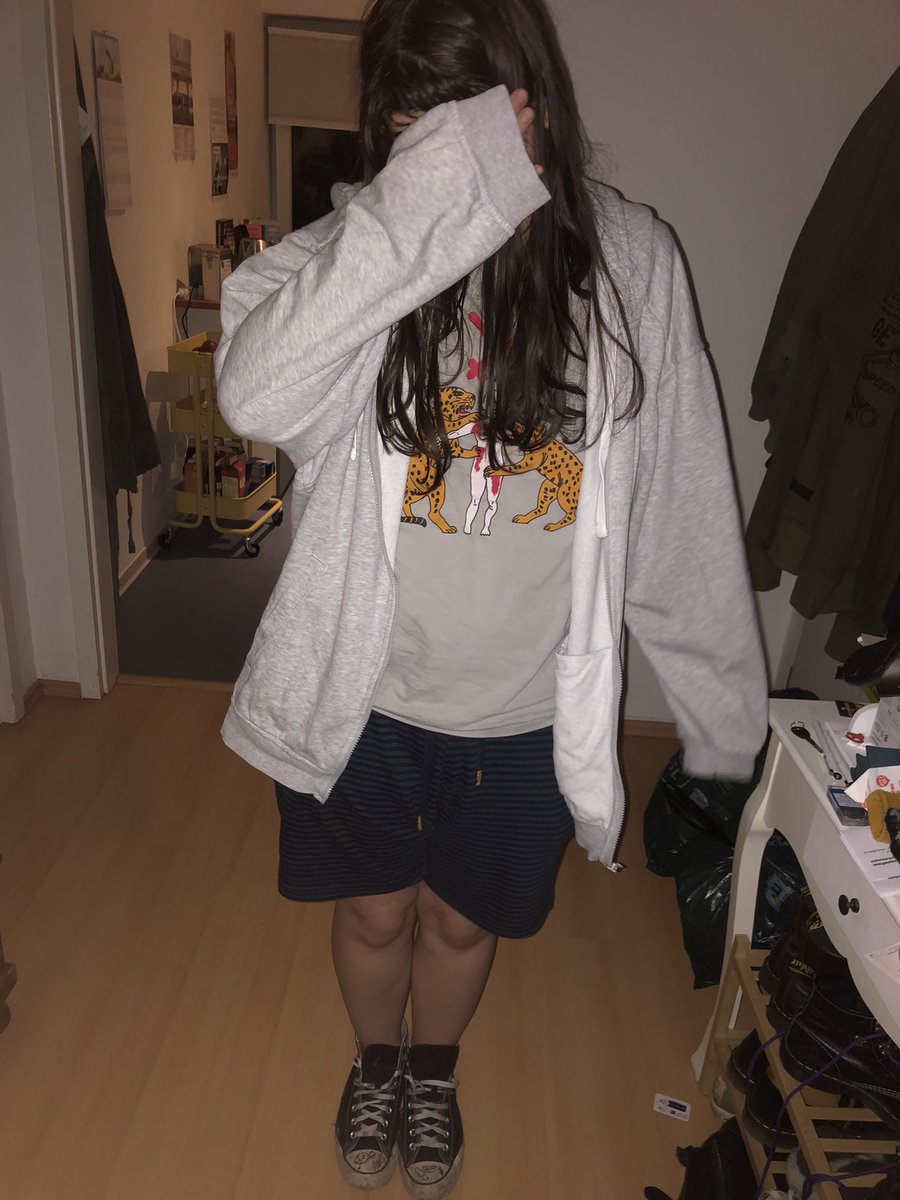 cheeseraper's tweet photo. girlfriend,,,,so pretty,,,,, https://t.co/VclFJi6V7s