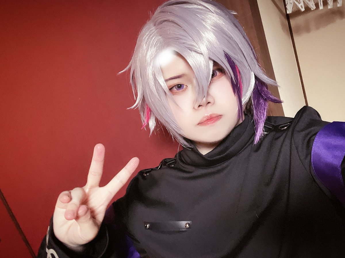 93ri_cos's tweet photo. #大型配信でありそうな激アツな男達のお泊まり会

⚠︎ネット見えしてるから隠す😭⚠︎

第2回目お泊まり会で~す!
今回は初衣装~🥂✨ https://t.co/SkhUC7Bcxi