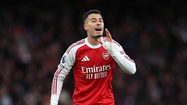 KickOffX_'s tweet photo. 🚨Genuine Question: who’d you want to leave the club (Arsenal)? #ars 
 
Trosarrd                        or                    Martinelli https://t.co/l1vM7aoKvs
