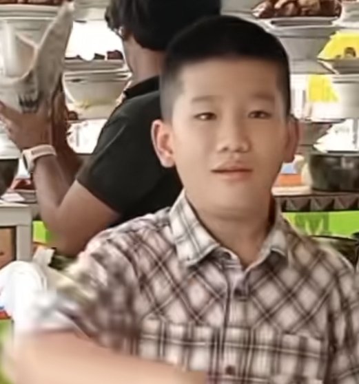bigdigjohnny's tweet photo. Selama ini saya kelewat satu hal. Ternyata LKH ini ceria sekali sewaktu muda suka joget nasi padang https://t.co/cdIEpHJnpf