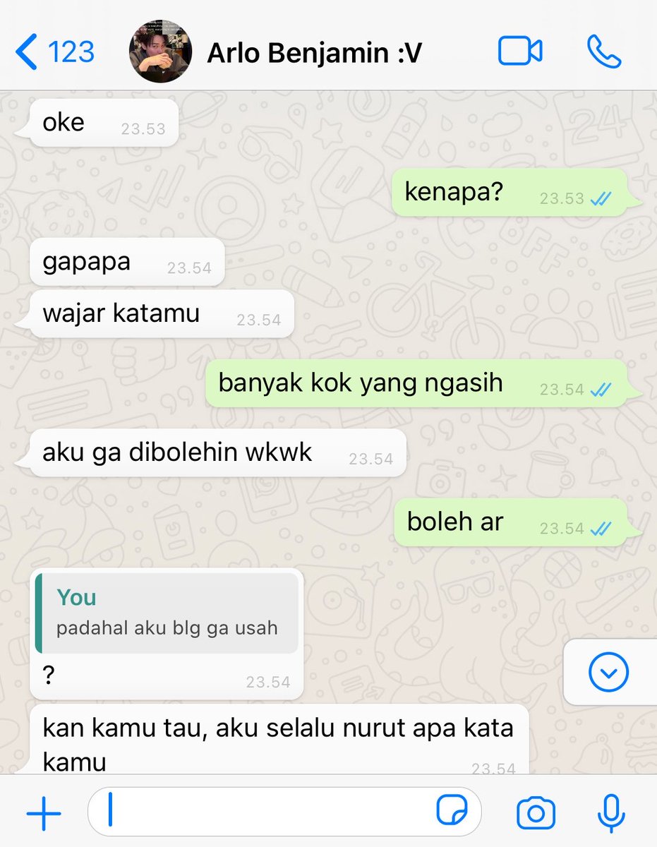 LINKEDINSILVEN's tweet photo. dewtee au, edisi cemburunya arlo benjamin dan permintaan maafnya :p https://t.co/t0RE2tkDPy