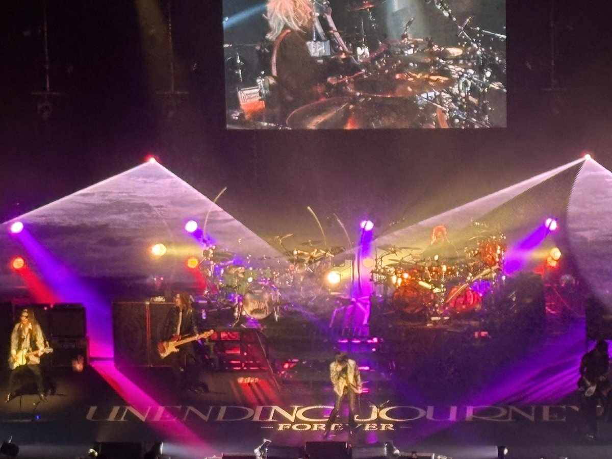 315man2's tweet photo. 最��の2日間をありがとう。
LUNA SEAって最高に素敵で無敵なバンドですね。
 #LUNAPIC https://t.co/6HXK6zKrRl