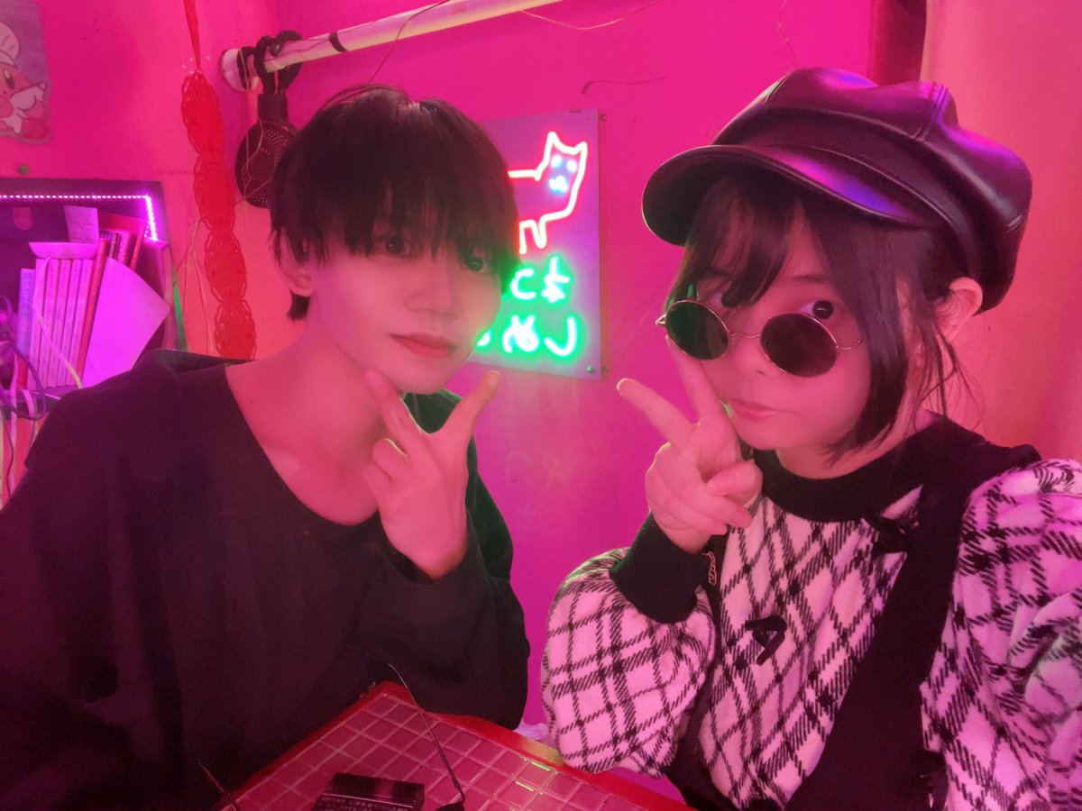 fusenka_kabuki's tweet photo. 風仙華はなぎアンドみずき！！！！
あれ！？卒業してなかった！？
20~5時！！！！！！！！
先生もちょっときますわ。
ゆっくり話す日にしよう。
みんなずっとな！ https://t.co/xaxXCWg0k2