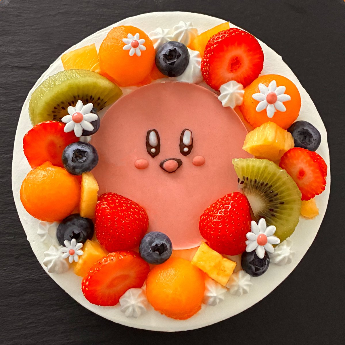 aya_webdesign_'s tweet photo. 今年のお誕生日ケーキはカービィ仕様⭐️🪨😮💫 https://t.co/JWgz98KQGN