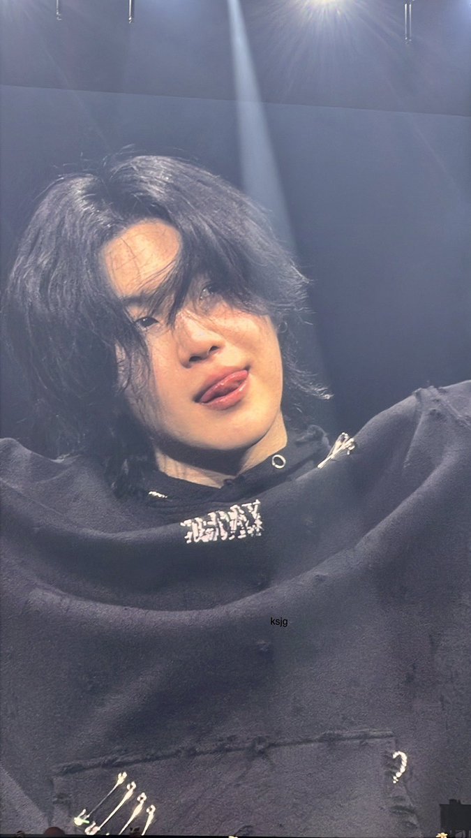 민 tweet media