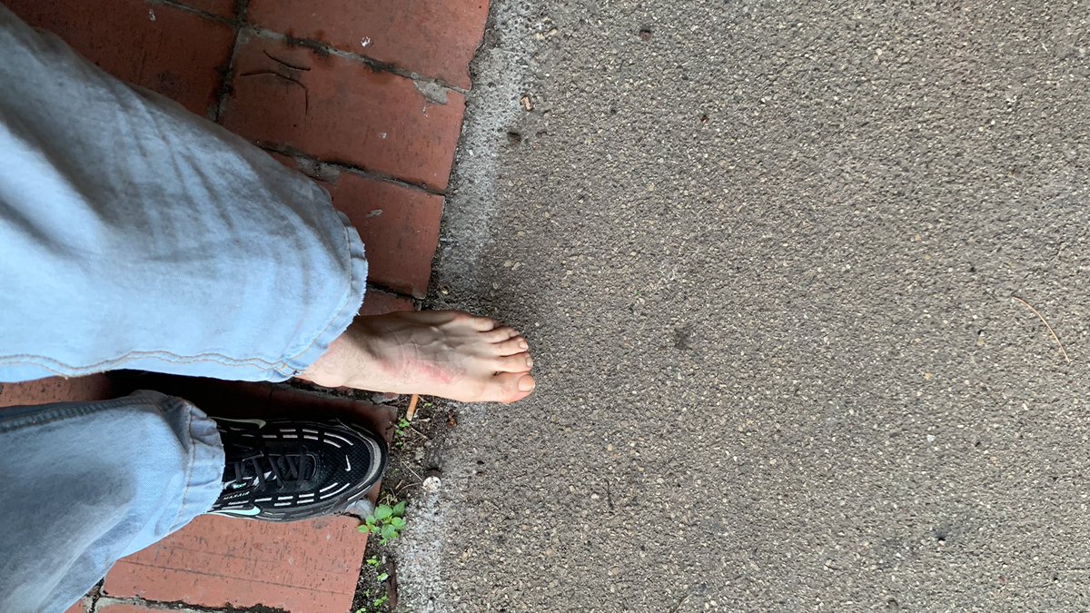 RussiaMaster10's tweet photo. Schwitziger Fuß
Schwitzige Socken 
Schwitziger Duft 
Das ist alles was du kleiner Loser willst🤡
Also komm und hol es dir bevor es jemand anderer tut ! https://t.co/BJ37yOCQwE