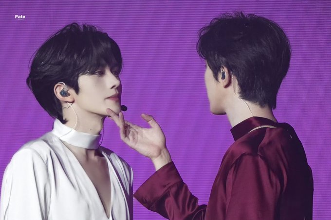 xinglovesqiu's tweet photo. Mungkin sengaja agar aku pingsan terkapar tergeletak🫠🫠🫠

DESIRE4 ETERNAL STAGE 
#DESIRE4TEBinHongKong https://t.co/zXtUrEWt3y