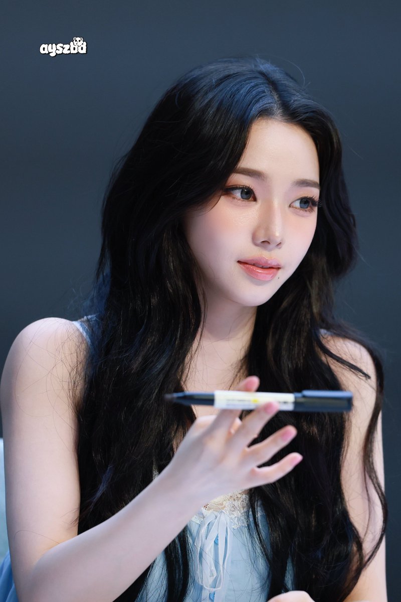 ayeshizuibangd's tweet photo. 260606 EL 
의사선생님 저 좀 살려주세요…
 #KARINA #Karina #카리나 #aespa #에스파 https://t.co/ppcqezoLxe
