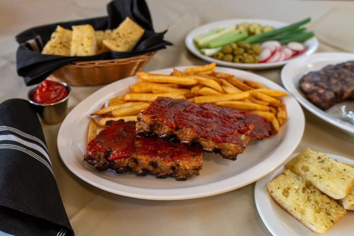 bistro_on's tweet photo. Most popular item on our menus. Bistro Wings. Second most popular.. SteakPit baby back pork ribs. So for those who either don’t like pork or can’t eat pork, we have now added to our menu Very large Beef Ribs and Miami Ribs. We want to keep everyone happy.. so order away! #RibFest https://t.co/Ko2afcUkQn