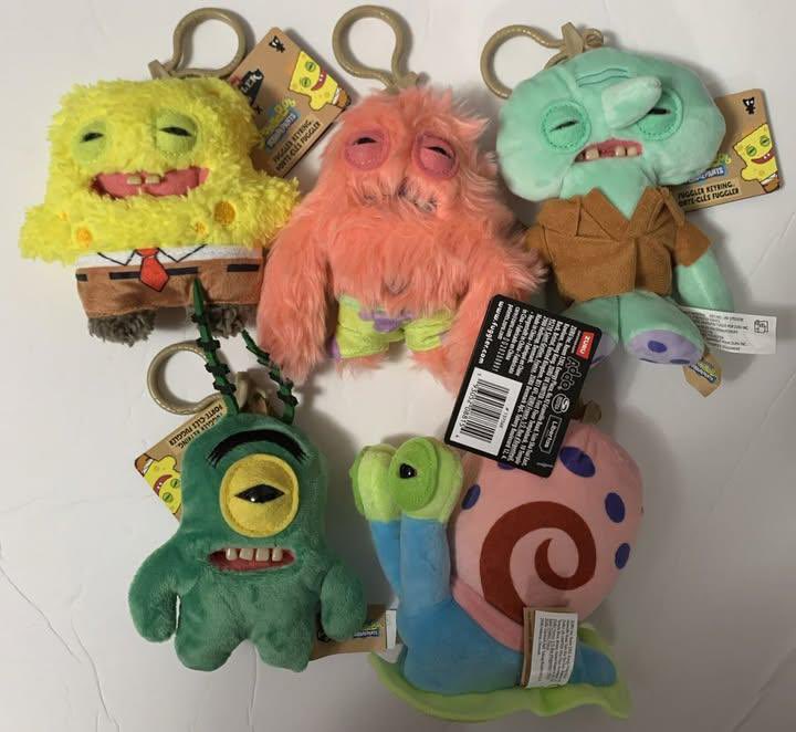 leemonilov3s's tweet photo. it looks scary but this SpongeBob SquarePants bag charm is sooOooo cute 😫🫶 https://t.co/wWT5Sz8CiS