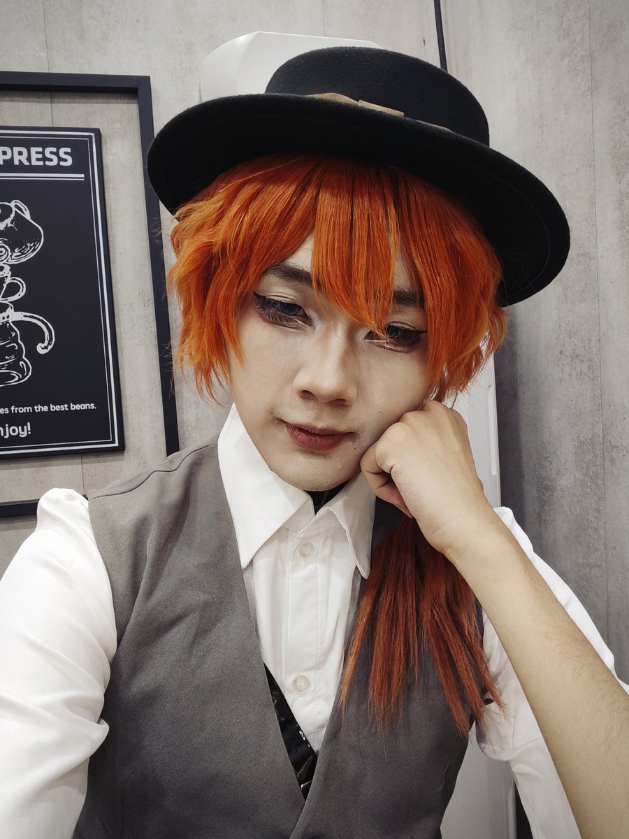 A_llleph's tweet photo. 僕の孤独は、もう満員だ
ただ、風が吹いてゐる
#文豪ストレイドッグス #文豪野犬 #中原中也 https://t.co/b7xJ4zVHR4