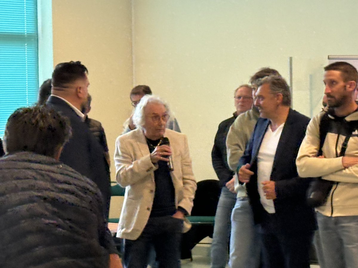 AEF44's tweet photo. L’AEF44 célèbre ses 50 ans.

Ce mercredi 03 Juin 2026, l’AEF44 célèbre ses 50 ans au District de Loire Atlantique. De nombreux hommages, des témoignages ( Michel Tronson, Pierre Aristouy…) et la présence du sélectionneur national, Monsieur Didier Deschamps et son staff ! https://t.co/beQBKbG5GY