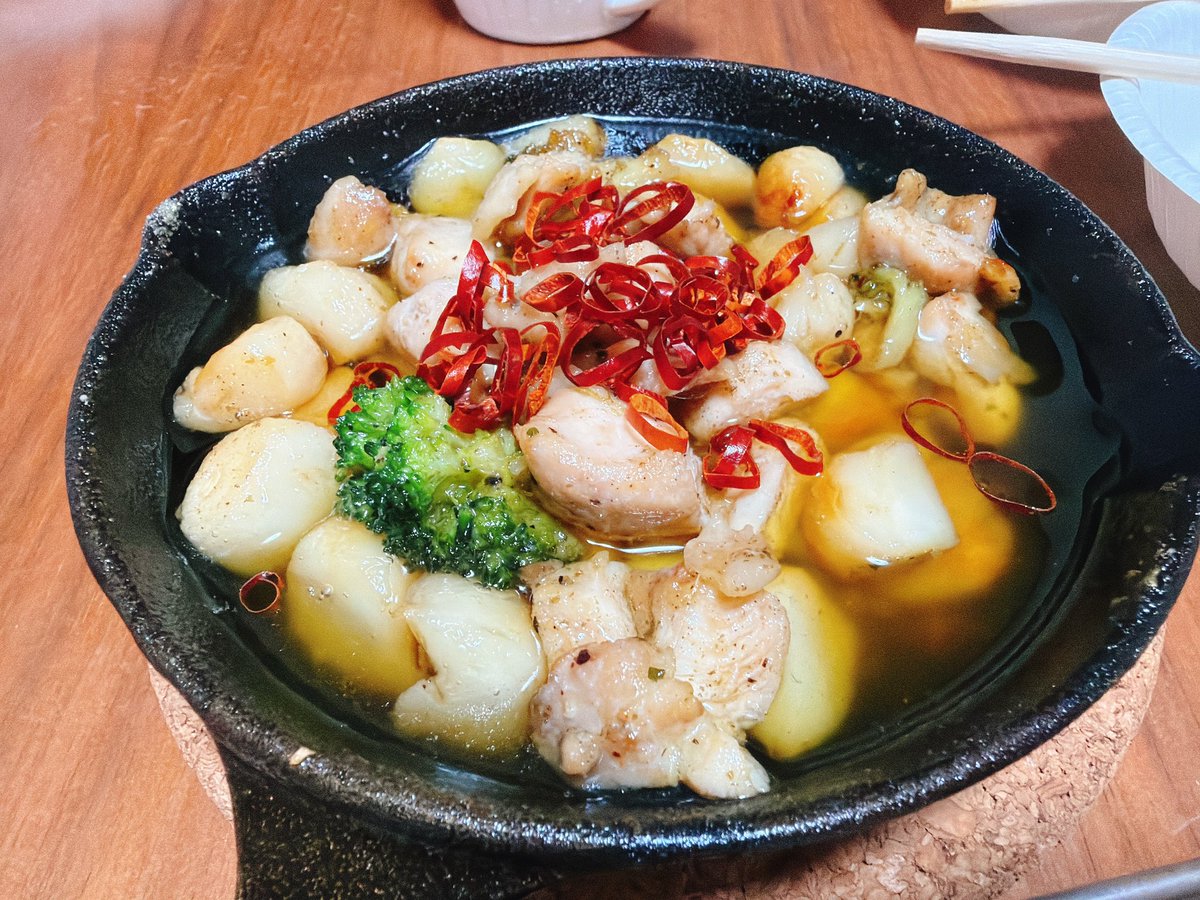 3Yuripun's tweet photo. これがこうなってこうじゃ！！🧄 https://t.co/6TiYCvH8ml