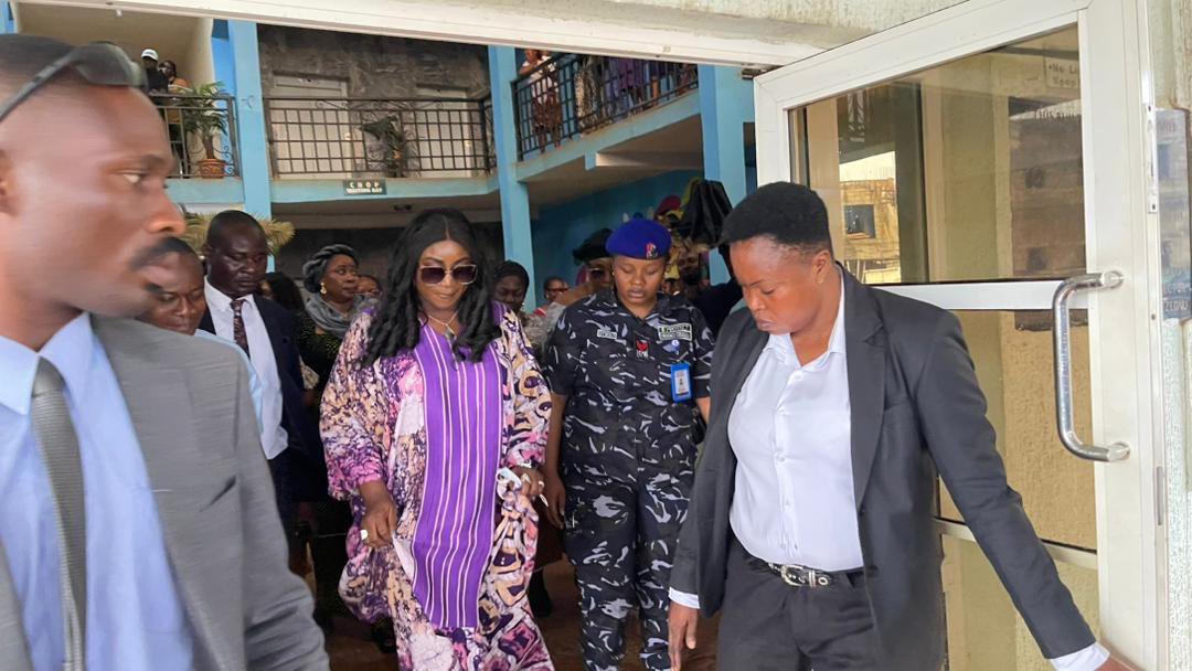 aefutha's tweet photo. Her Excellency, Chief Mrs Mary-Maudline Uzoamaka Ogbonna-Nwifuru, visited AEFUTHA to celebrate with the family of the historic quintuplets and commend the medical team behind the remarkable success.
She also presented gifts to support the babies' care and offered prayers for them https://t.co/XnRFxFTkJ8
