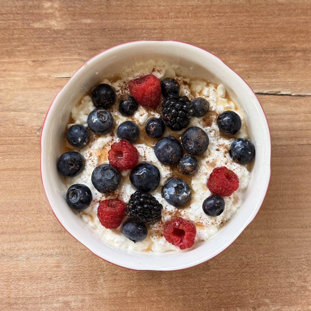 caferosee's tweet photo. first time trying sweet cottage cheese it’s soo good 🤤 https://t.co/4An1LhTRXB