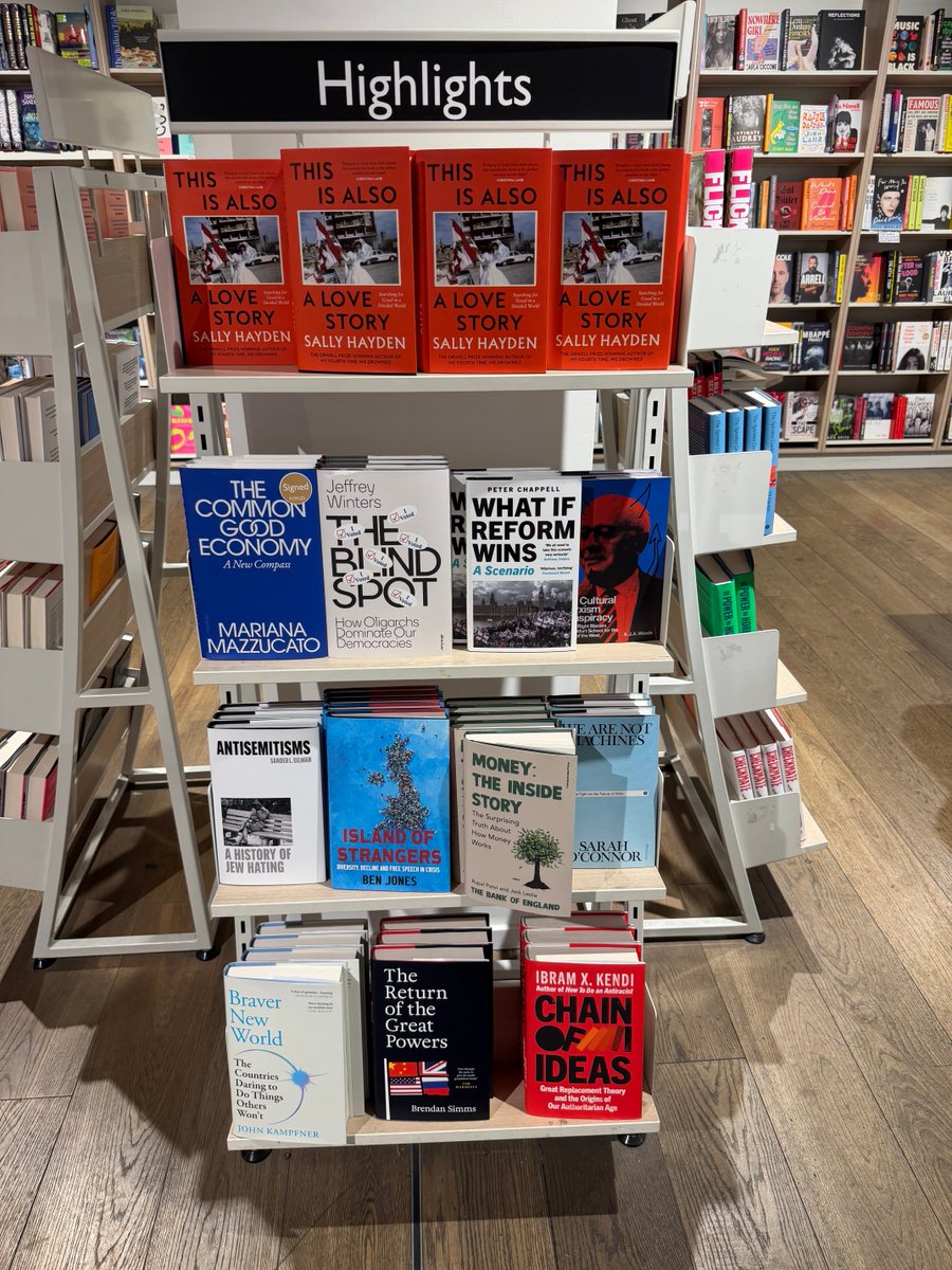 MazzucatoM's tweet photo. At one of my favorite London bookshops this morning, signing Common Good Economy. Thank you @foyles ! https://t.co/QsQY9MeXUZ