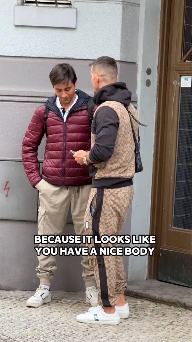 Brokemen_of's tweet photo. Hot young tourist lost his wallet and all his money. Lucky for him I’m generous. Brought him straight to my house😏 https://t.co/sDrmhPu6s3