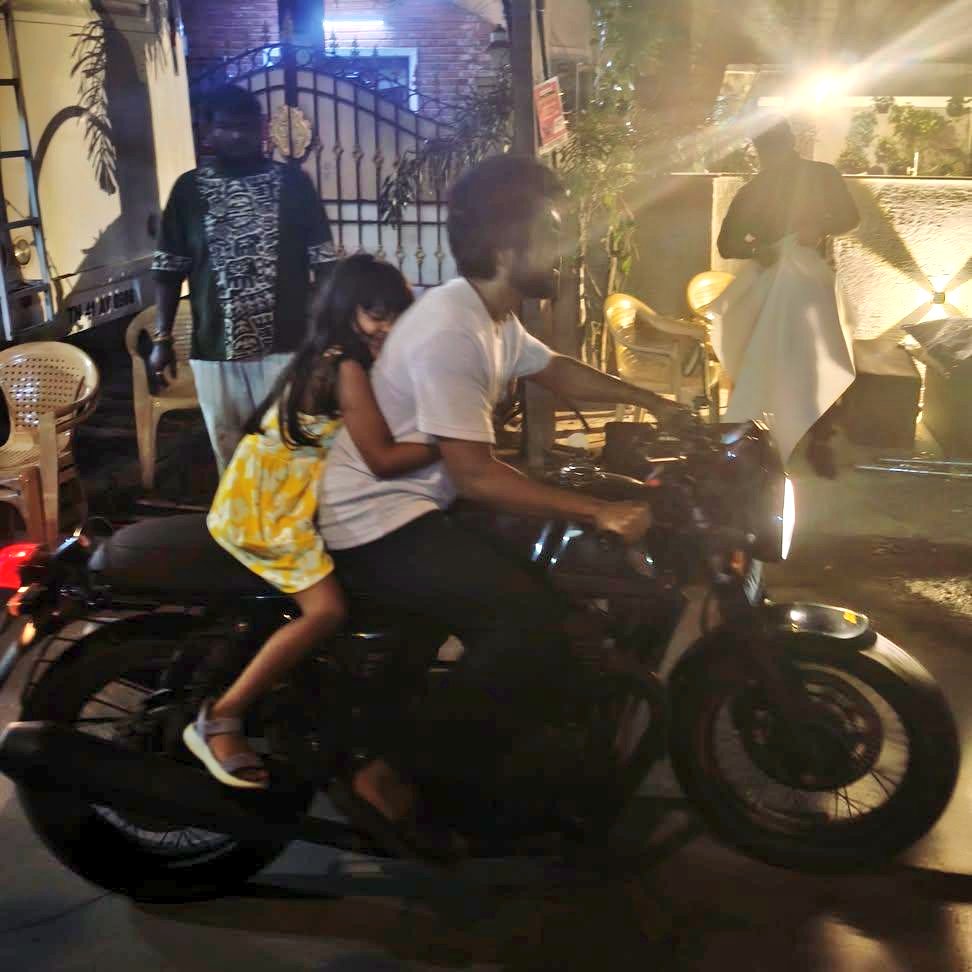 kayaldevaraj's tweet photo. #Anvi #GVP #GVPrakashKumar 
#GVPrakash #அன்வி https://t.co/65WGW5ZNom