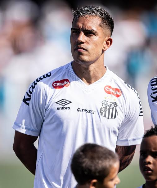 _cassiop98's tweet photo. @Noitedecopa O BOM Igor Vinícius. https://t.co/FdvnJAcLwA