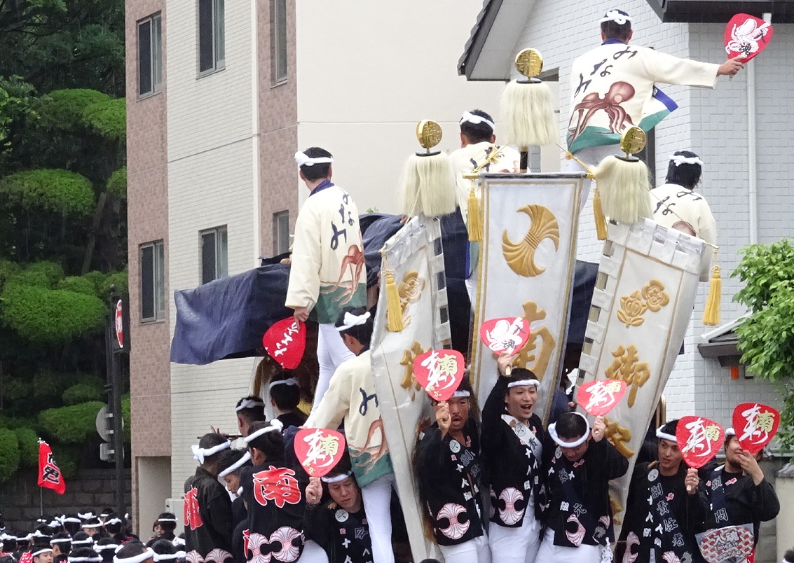 ikaribata's tweet photo. あれから十年。
　袢天の文字を彷彿とさせる幌の文字が良いです。 https://t.co/KjxdPVzmNy