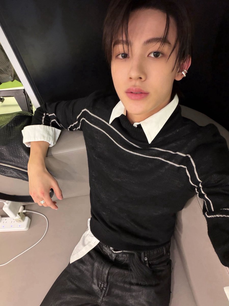 거니 tweet media