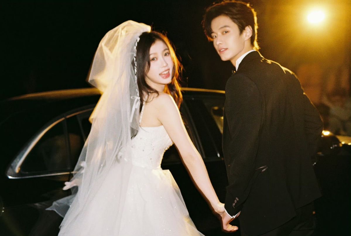you_are_myonly_'s tweet photo. 그래서 아이치이야
너네 자오자오무무 결혼식은
평생 공개 안할 생각이니?
…….
정신나갔어? https://t.co/QZbkOP7ogd