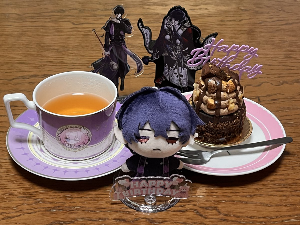 HISHUI_prpr's tweet photo. ブブちゃんお誕生日おめでとう👑✨🎂🎈🎁🎉🖤 https://t.co/eybOLU3Vdw