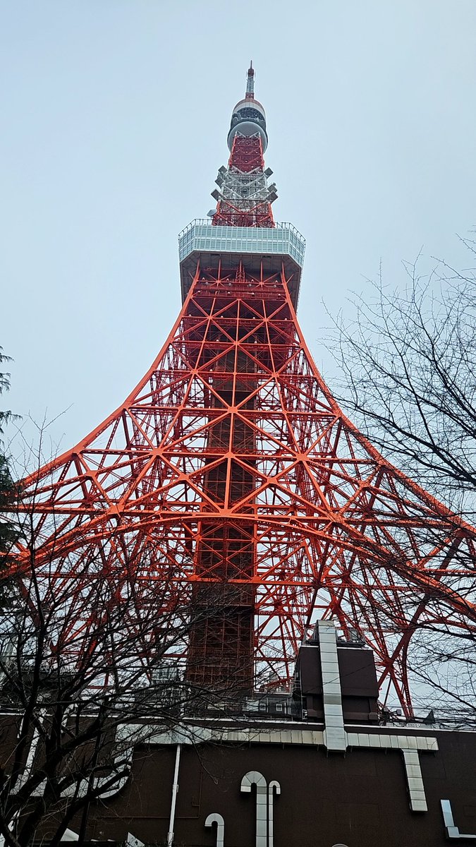 hiroakiabe1981's tweet photo. 備忘録。
何しに近くまで行ったのか覚えているけどその日はとても心が慌ただしかった記憶。電波塔としても凄いけれど建造物の美しさにも慌ただしかった心を落ち着かせてくれた。プライベートでまた行きたいものです。 https://t.co/91ASqzbbOX