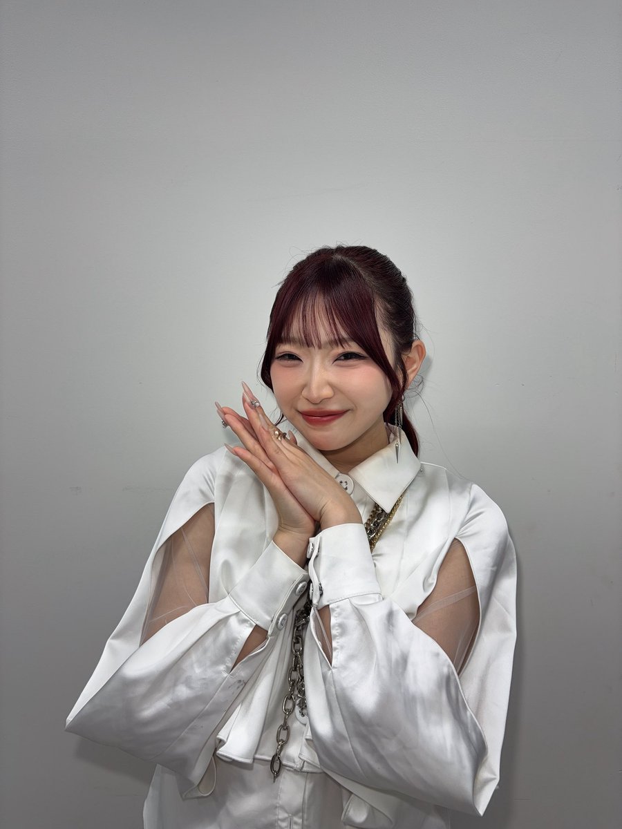 SEINA_euph's tweet photo. 「渇望」リリイベラスト！

一緒に駆け抜けてくれてありがとう🥹🤝🏻
たくさんの方の応援や言葉に元気をもらって楽しかった〜

最終日はなんと目標1000枚達成してケーキ食べちゃったよん🎂
ウィークリー発表も楽しみだね💿🙏🏻 https://t.co/FlOCrW7oK4