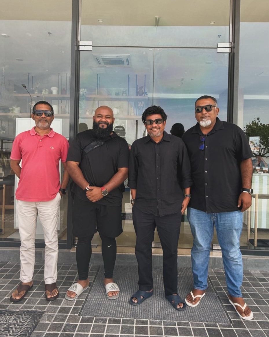 skytoursmv's tweet photo. Meaningful conversations over coffee.
A valuable meetup with Avia Maldives and Flight Support Maldives to exchange ideas and reflect on the future of aviation support services in the Maldives.
#skytours #teamavia #fsmaldives #maldivesaviation https://t.co/bfPZKz6BwK