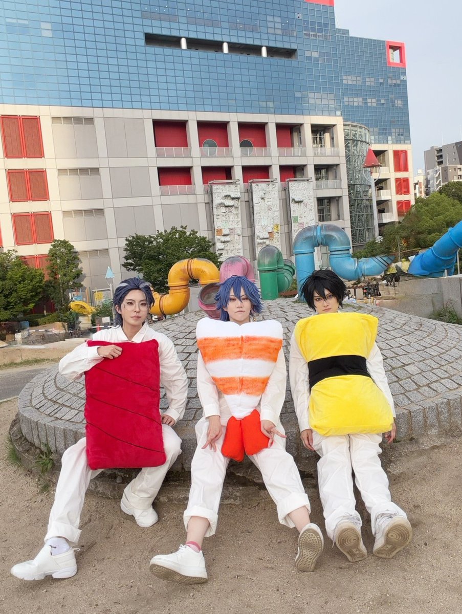 shikixxx_'s tweet photo. cos／hpmi
念願のえあるび寿司併せ！🍣🍣🍣
ずっとえびだいすくんになりたかったから皆で寿司になれてほんとに嬉しかった～～～😭💛さんきゅ～～～～～！！！！！

マグロ👨‍🏫→@nao_9603
玉子3️⃣→@ojojo610610
えび🎲→しき
#アコスタカンテレ https://t.co/PyKPb7mB5k