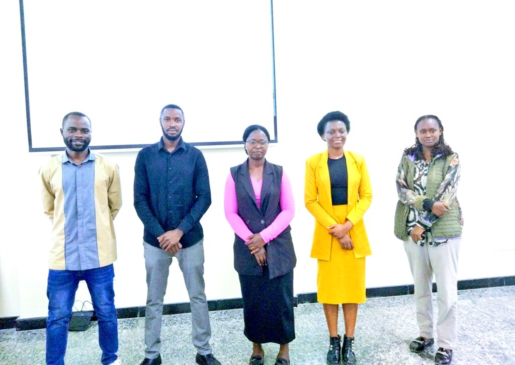 nycnyanza's tweet photo. Ku bufatanye na @ryaf_agribiz mu @NyanzaDistrict hakozwe amatora y'Urubyiruko rukora ubuhinzi n'ubworozi cyinyamwuga. Umuhuzabikorwa ni Sibobugingo Evariste, yungirijwe na Munezero Christophe,Umunyamabanga ni Uwimana Sylvie, Abajyanama ni Umurisa Rosine na Batamuriza Annonciatha. https://t.co/eT2SVaERSr