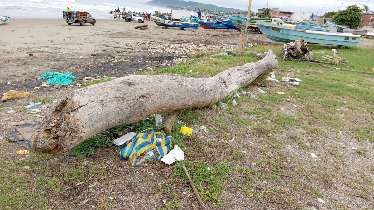 Zavala_Ra's tweet photo. #variante - La pregunta no es por qué tenemos las municipalidades que tenemos. La pregunta incómoda es: ¿qué tipo de ciudadanía los hizo posibles?
Foto: Puerto Cayo #Jipijapa. https://t.co/VTXm6WEEdD